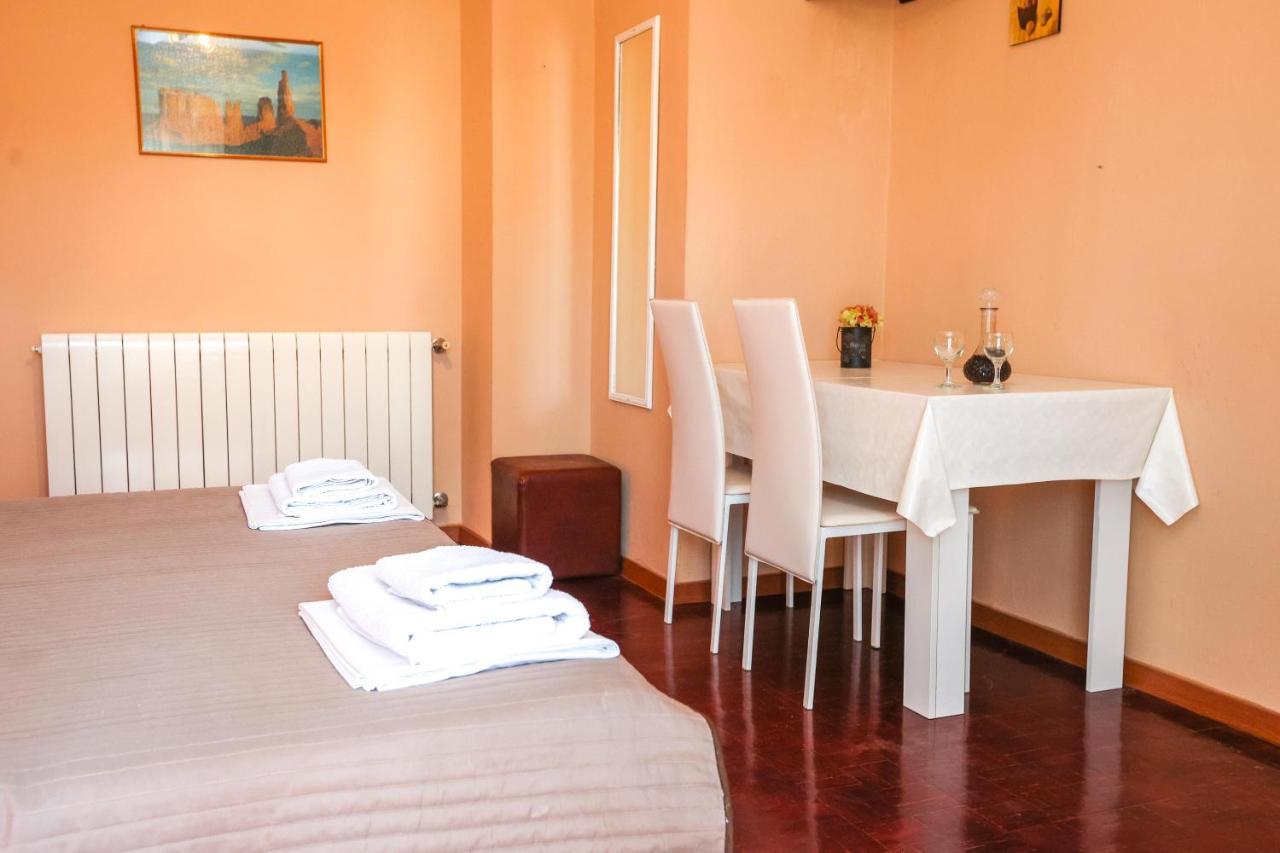 Apartments And Rooms Sinka Biograd na Moru Kültér fotó